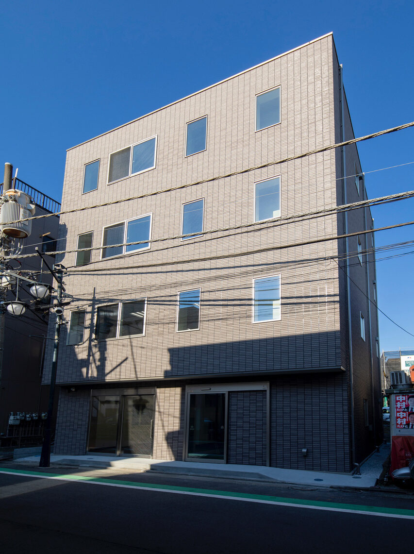 平和ビル白楽駅前　貸店舗・事務所